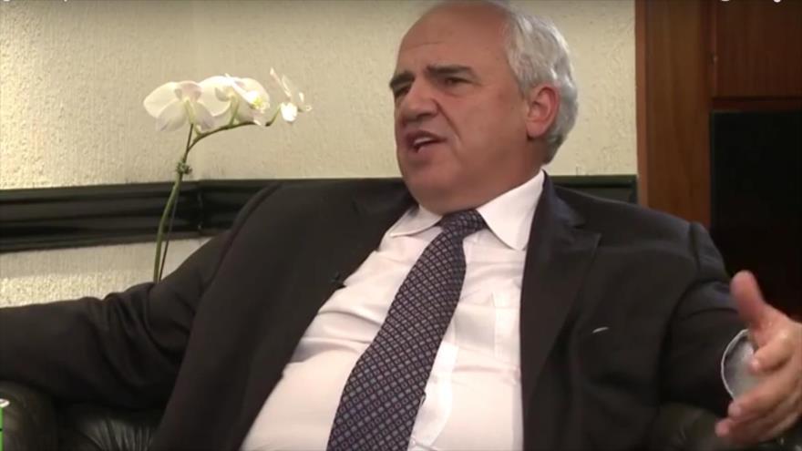 El Secretario General de la Unión de Naciones Suramericanas (Unasur), Ernesto Samper, en una entrevista con la agencia rusa de noticias Russia Today. 26 de noviembre de 2015.