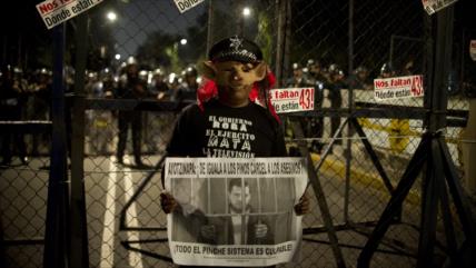 México forma una unidad de búsqueda por el caso de Iguala