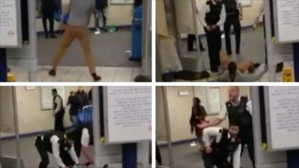 ‘Esto es por Siria’, grita un hombre al acuchillar a 3 personas en el metro de Londres