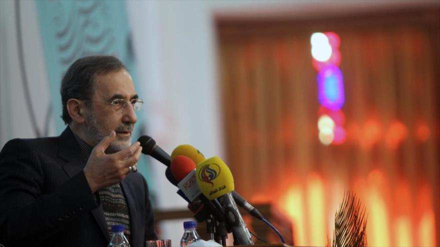 Ali Akbar Velayati, asesor del Líder de la Revolución Islámica de Irán, el ayatolá Seyed Ali Jamenei.