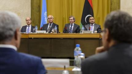 Grupos en conflicto logran firmar acuerdo unitario en Libia