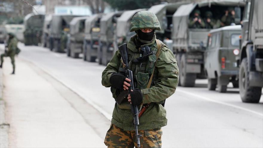 Soldados y vehículos militares del Ejército de Rusia.