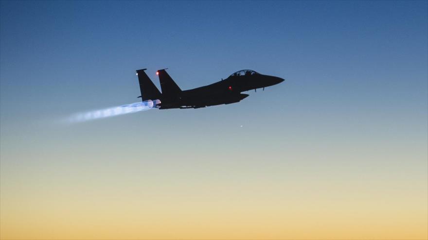Un caza estadounidense tipo F-15 que participa en ataques aéreos en Siria e Irak.