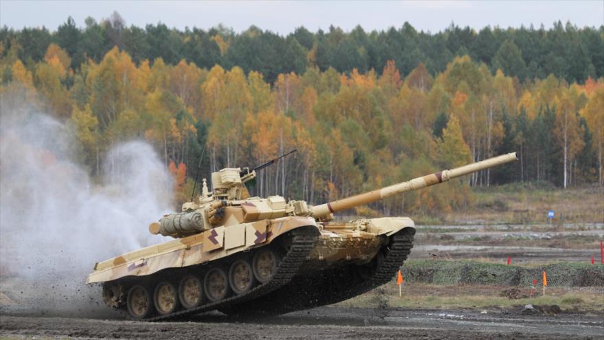 Tanque de combate ruso modelo T-90.