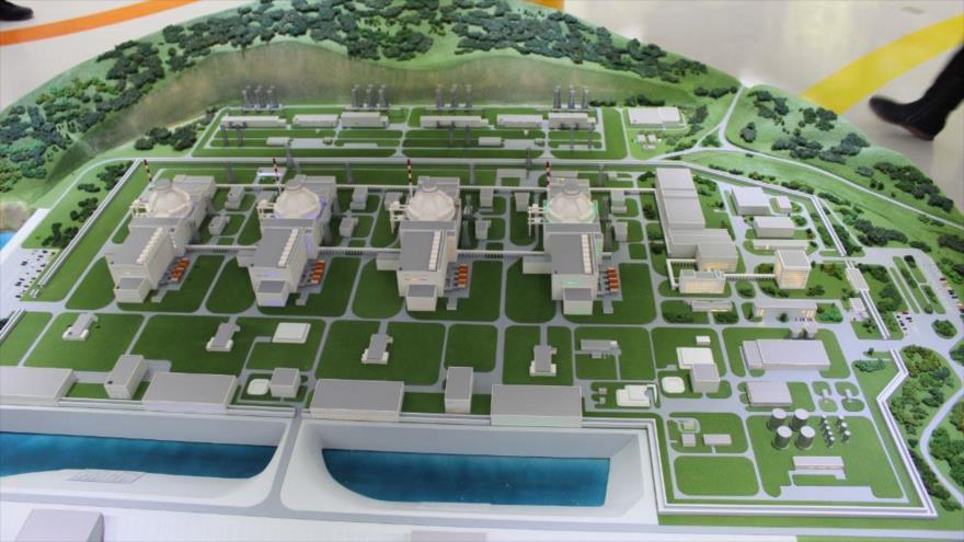 Una maqueta de la futura construcción del primer centro nuclear de Turquía Akkuyu.