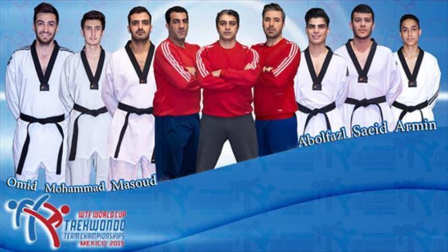 La selección masculina de Irán en la Copa Mundial de Taekwondo por Equipos, celebrado en México. 