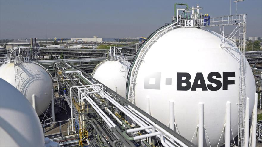 La empresa alemana, BASF, planea invertir $6 mil millones en el sector petroquímico de Irán.