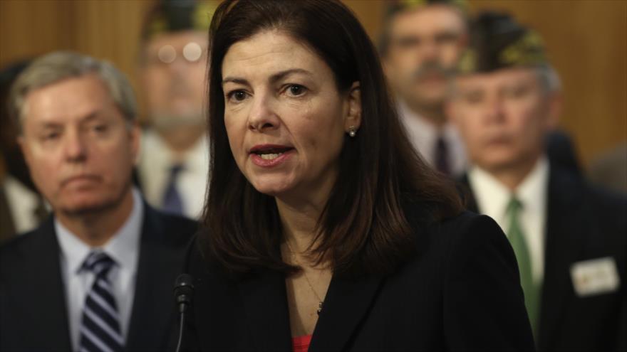 Senadora Kelly Ayotte, miembro del Comité de Servicios Armados del Senado estadounidense.