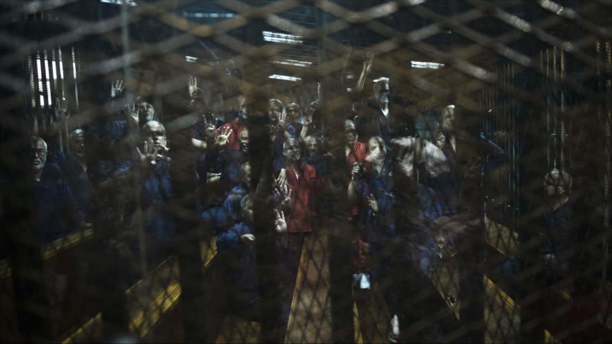 Partidarios de los Hermanos Musulmanes (HHMM) se encuentran tras las rejas en Egipto.