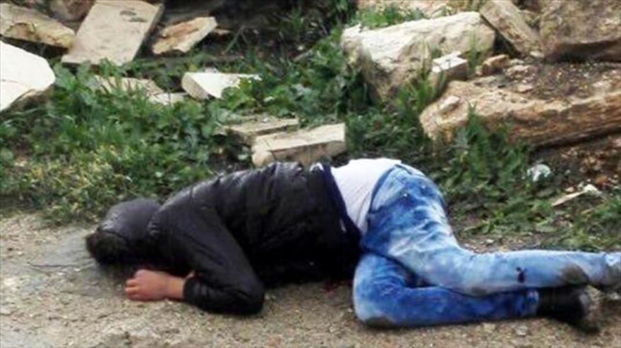 Las fuerzas israelíes disparan tiros a un palestino en la ciudad cisjordana de Nablus. 17 de diciembre de 2015