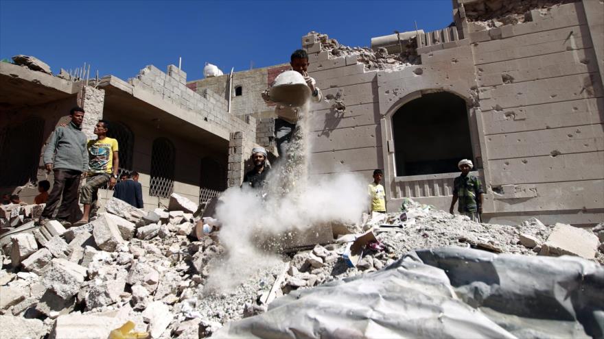 Ruinas causadas por un ataque saudí contra un barrio residencial en la ciudad de Saná, capital de Yemen.