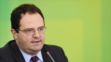 Renuncia el ministro de Hacienda de Brasil por desacuerdos