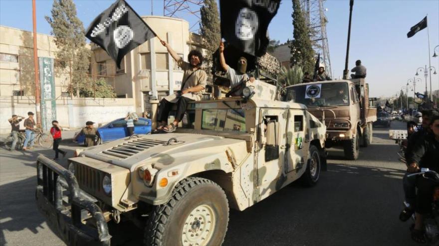 Miembros del grupo terrorista takfirí EIIL en Siria.
