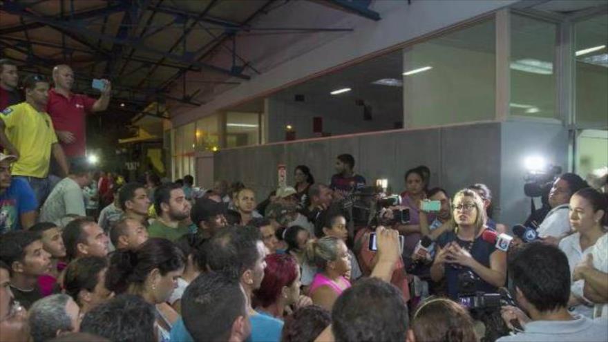 Migrantes cubanos varados en zona fronteriza de Costa Rica.