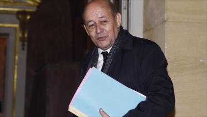  París pedirá a Moscú reforzar sus ataques contra Daesh en Siria