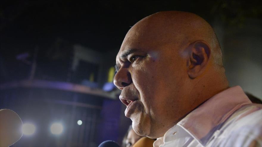 Oposición acusa a Chavismo de intentar socavar mayoría legislativa 