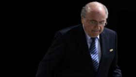 Blatter anuncia el fin de su carrera en el fútbol tras su suspensión por 8 años