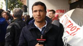 Griegos se manifiestan contra precariedad laboral en Atenas