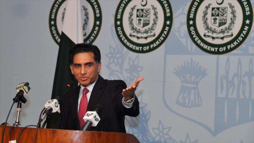 El canciller paquistaní, Aizaz Ahmad Chaudhry.