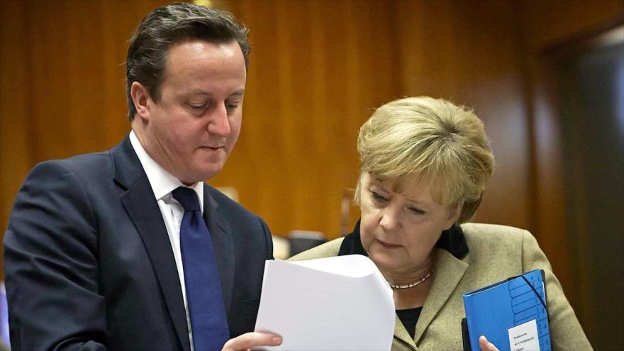La canciller de Alemania, Angela Merkel, y el primer ministro del Reino Unido, David Cameron.