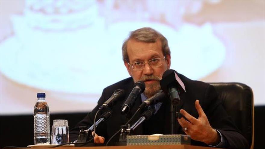 El presidente del Parlamento iraní (Mayles), Ali Lariyani. 27 diciembre de 2015