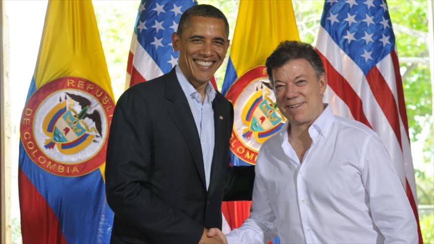 El presidente de EE.UU., Barack Obama (izda.), y su homólogo colombiano, Juan Manuel Santos.