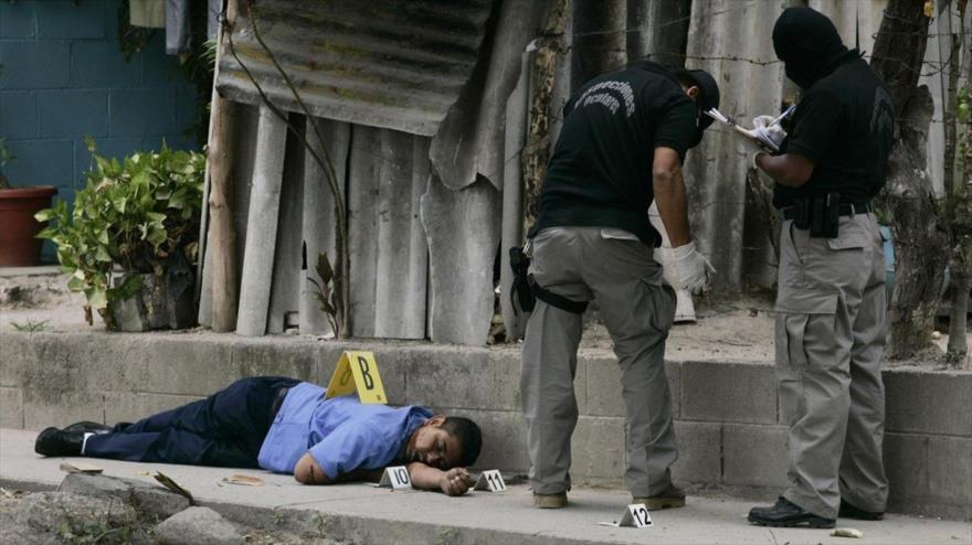 Una ola de violencia en El Salvador deja 125 asesinatos en 72 horas en agosto de 2015.