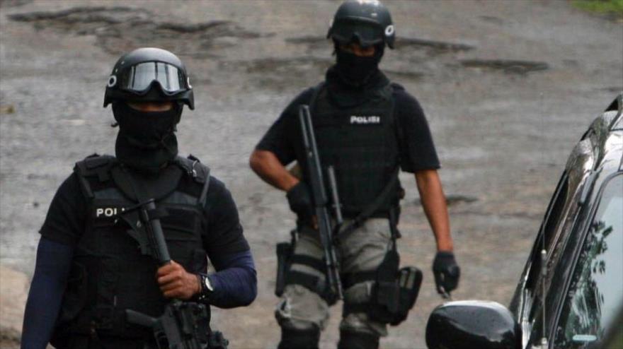Fuerzas especiales de la Policía antiterrorismo de Indonesia que ayudaron a llevar a cabo la investigación sobre la financiación del terrorismo en el país, Fuente: Reuters