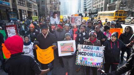 Manifestantes vuelven a exigir la renuncia del alcalde de Chicago