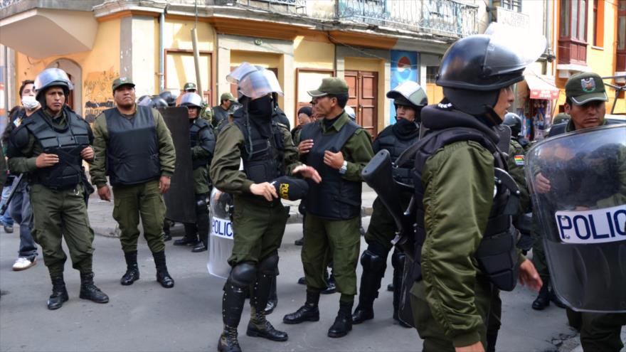 Los efectivos de la Policía boliviana.