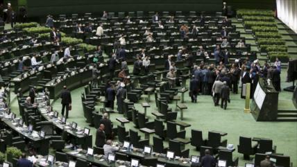 Altos legisladores iraníes piden fortalecer el poder defensivo ante amenazas de EEUU