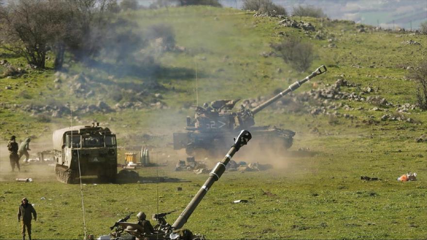 Ejército israelí lanza fuego de artillería contra el sur de El Líbano.