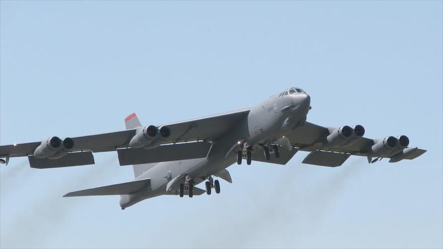Un Stratofortress tipo B-52 capaz de transportar armas nucleares.