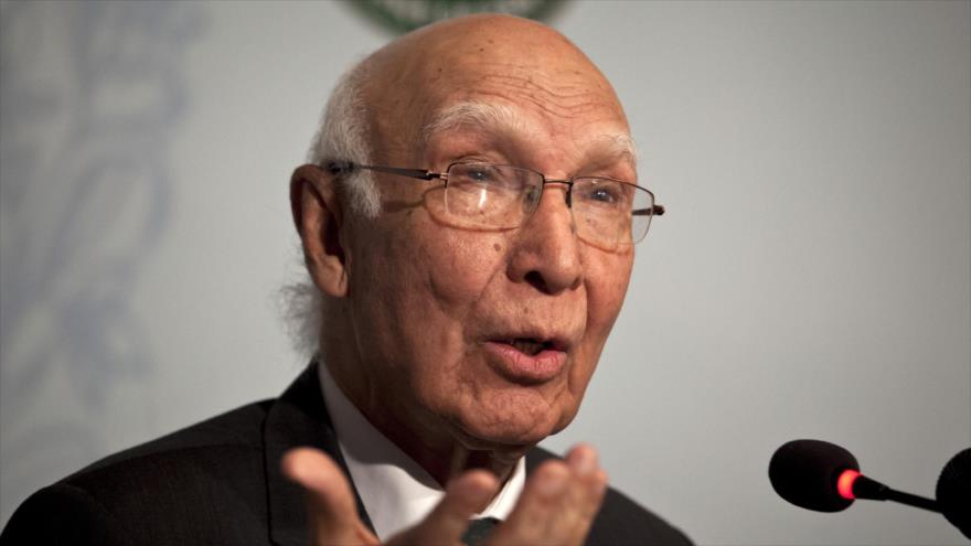 El asesor del primer ministro para Asuntos Exteriores de Paquistán, Sartay Aziz.