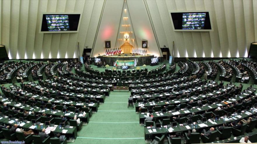 Asamblea Consultiva Islámica de Irán (Mayles).