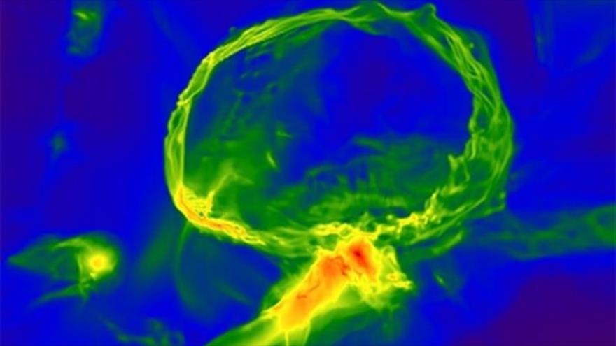 Simulación que muestra la explosión de las primeras estrellas del universo y la formación de la nube gaseosa enriquecida de elementos pesados.
