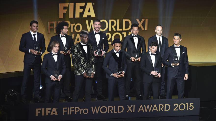 El equipo ideal de 2015 (FIFPro World XI), elegido en la en la gala del Balón de Oro-2015, 11 de enero de 2016.