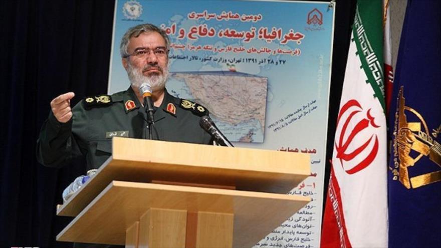 El comandante de la Fuerza Naval del Cuerpo de los Guardianes de la Revolución Islámica (CGRI), el contralmirante Ali Fadavi.