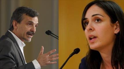 Podemos denuncia el cacheo de sus portavoces por la policía española