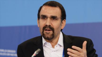 Irán aboga por crear una zona de libre comercio con la UEEA