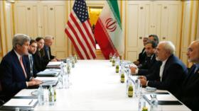 Zarif y Kerry se reúnen para hablar sobre aplicación del JCPOA