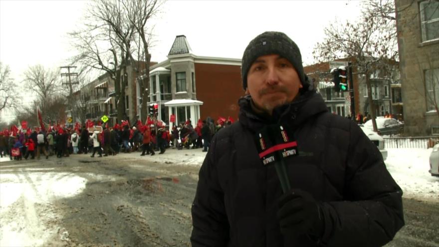 Cientos de quebequenses marchan en defensa de la escuela pública
