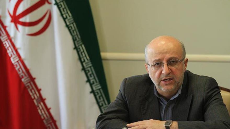 El director general de la Compañía Nacional de Petróleo de Irán (NIOC), Rokneddin Yavadi.