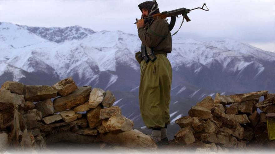 Un combatiente del Partido de los Trabajadores del Kurdistán (PKK). 