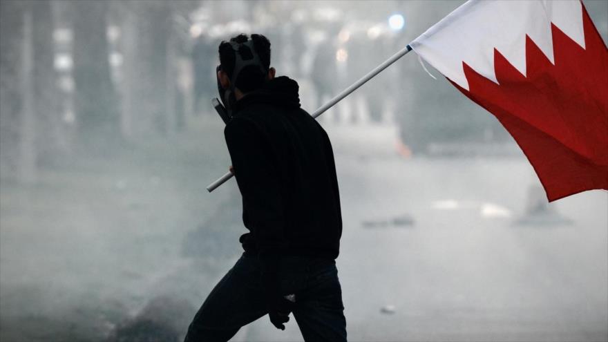 Un manifestante bareiní.