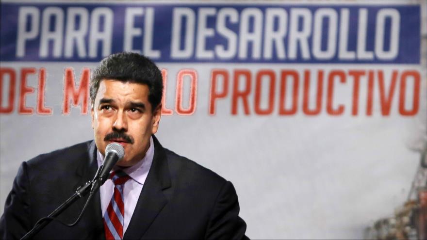 El presidente de Venezuela, Nicolás Maduro, durante el acto de juramentación del Consejo Presidencial de Economía Productiva en Caracas, capital. 19 de enero de 2016