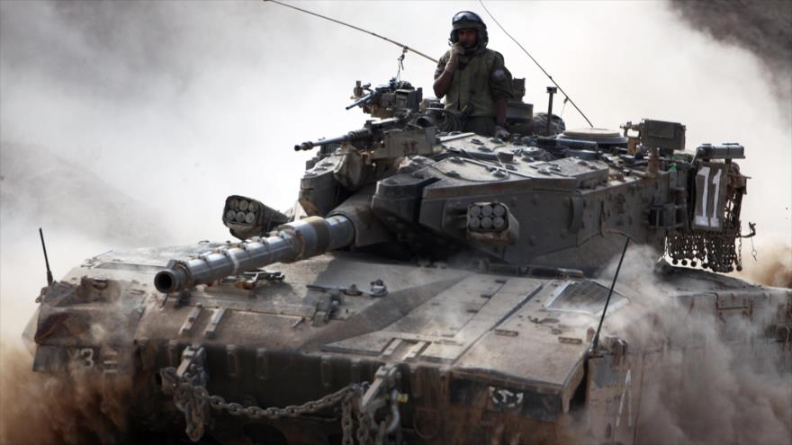 Tanque Merkava del ejército israelí durante su ofensiva contra la Franja de Gaza.