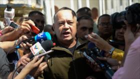 Cabello niega “tratos denigrantes” a la esposa de Leopoldo López