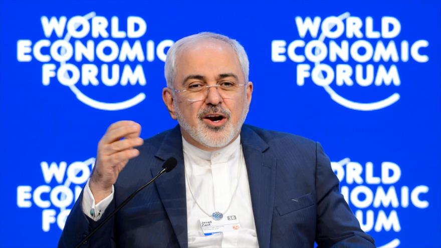 El ministro de Asuntos Exteriores de Irán, Mohamad Yavad Zarif, durante una sesión especial del Foro Económico Mundial de Davos (Suiza), 20 de enero de 2016.