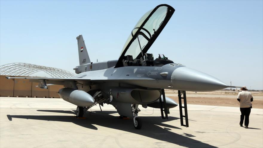 Un avión de combate estadounidense modelo F-16 recibido recientemente por el Gobierno de Irak.